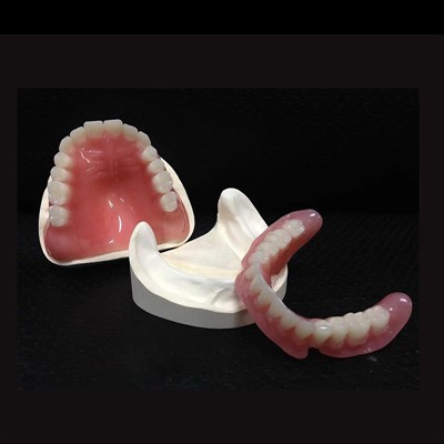 Diş çıkarılabilir akrilik tam protez